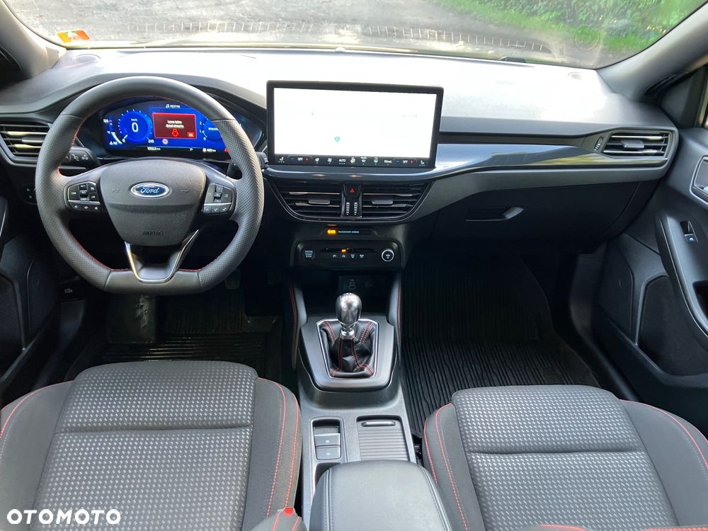 Ford Focus 1.0 EcoBoost Hybrid ST-LINE X - 18