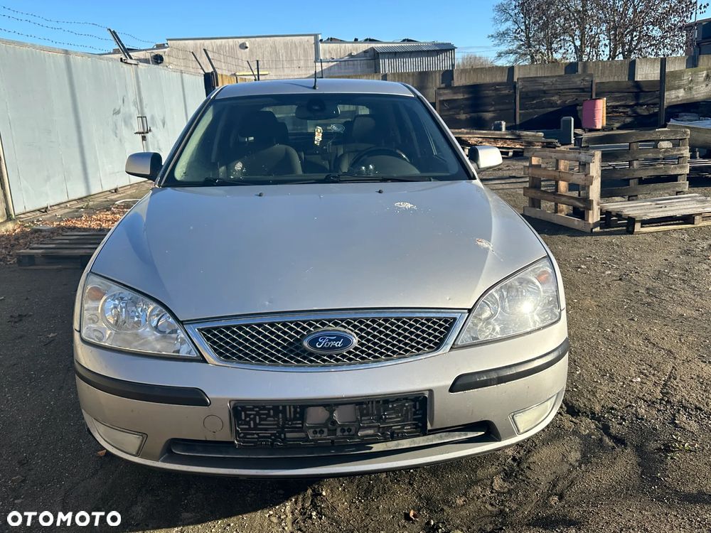 Ford Mondeo 1.8 Ambiente - 2