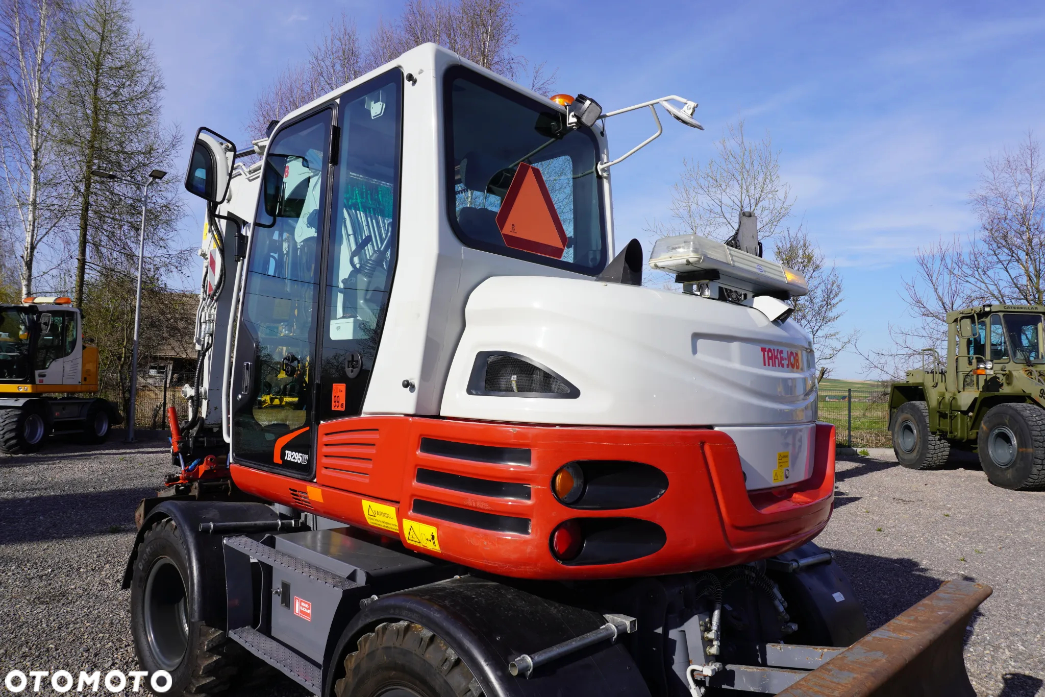 Takeuchi TB 295 W ROTOTILT + Szczypce - 13