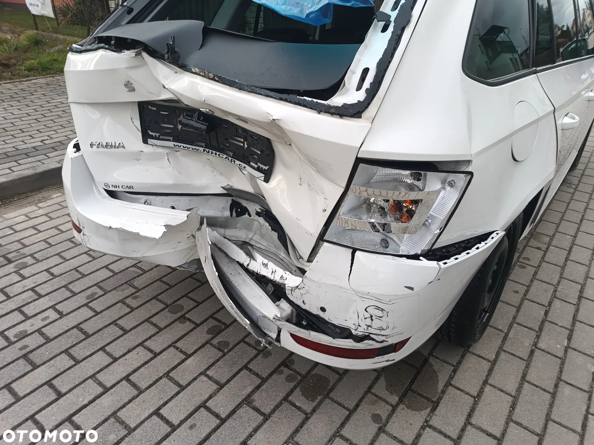 Skoda Fabia 1.0 TSI Ambition Plus - 27