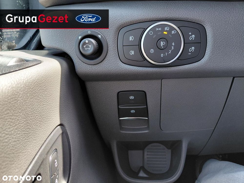 Ford Transit - 12