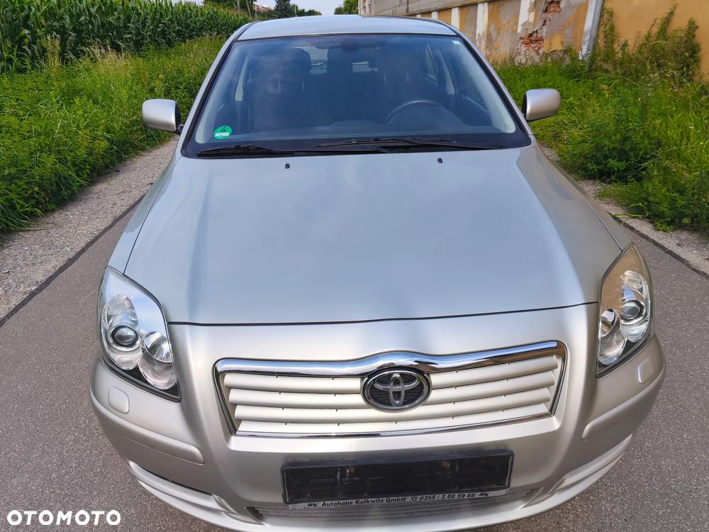 Toyota Avensis 2.0 VVT-i Sol - 11