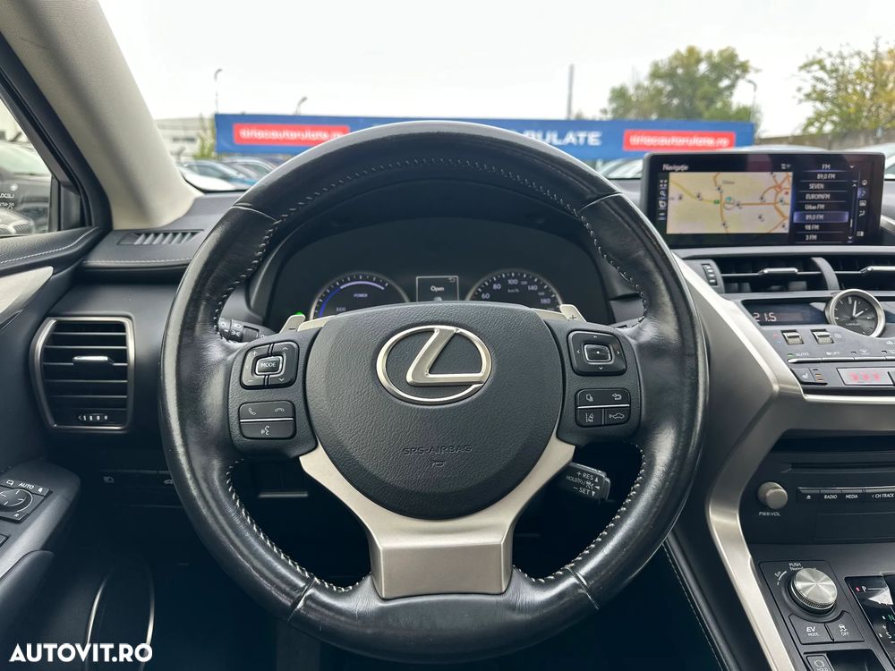 Lexus Seria NX - 16