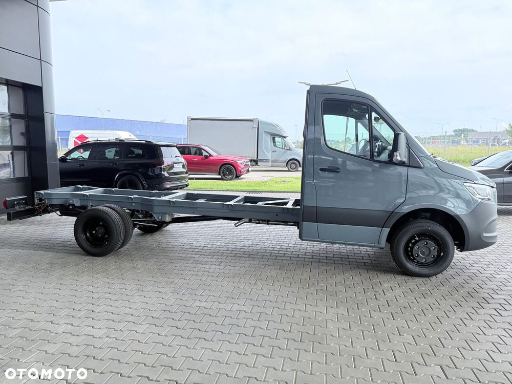 Mercedes-Benz Sprinter 517 cdi długi 4325 mm. - 11