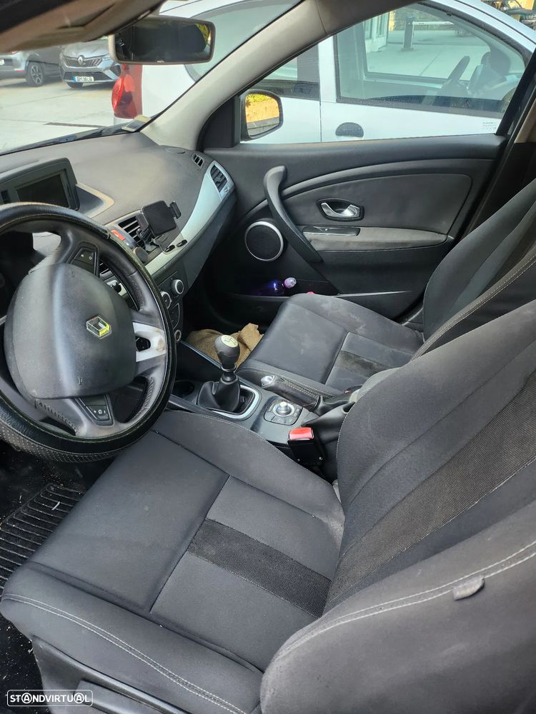 Renault Mégane 1.5 dCi Dynamique S - 4