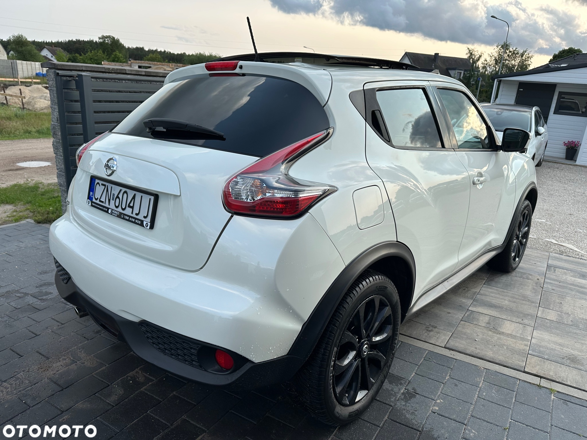 Nissan Juke 1.6 Tekna CVT - 11