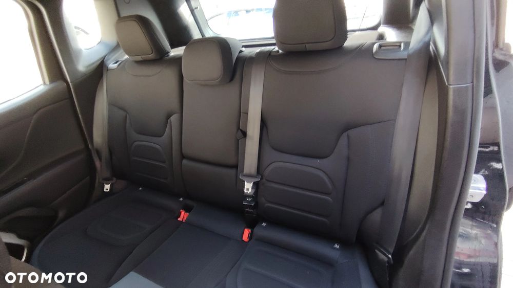 Jeep Renegade 1.4 MultiAir Limited - 29