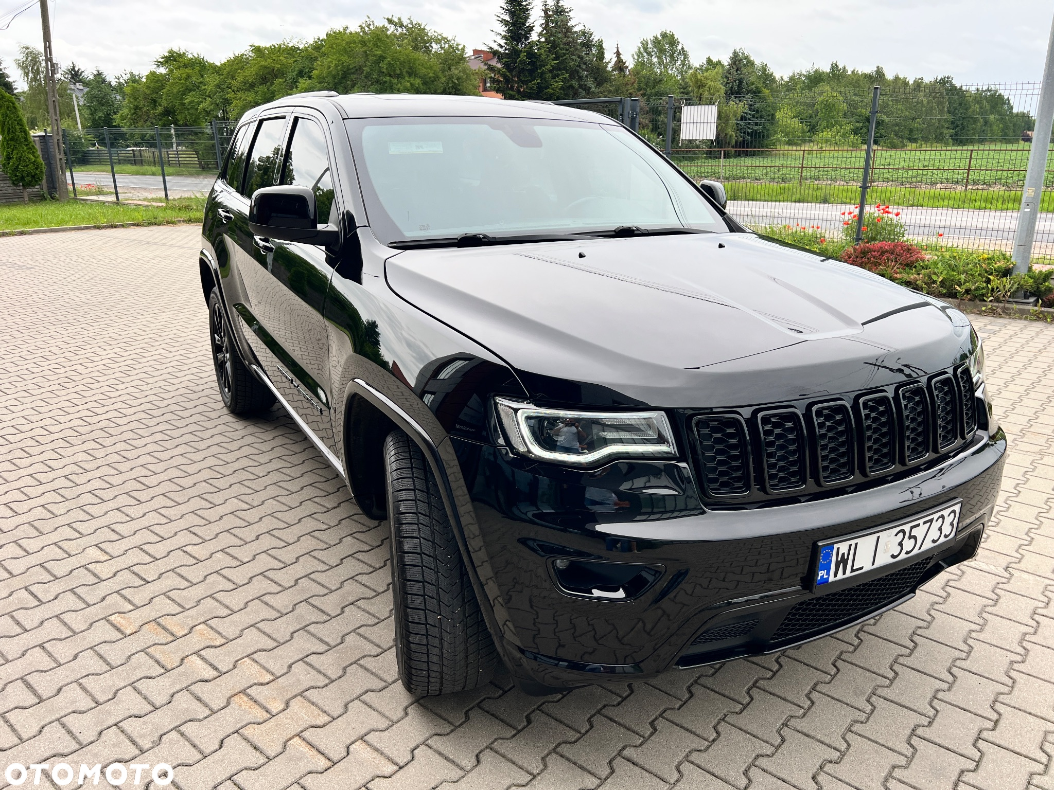 Jeep Grand Cherokee - 30