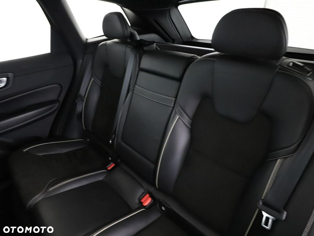 Volvo XC 60 D4 R-Design - 18