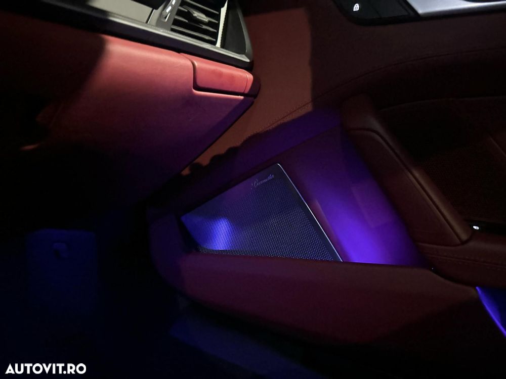 Porsche 911 Carrera 4S - 34