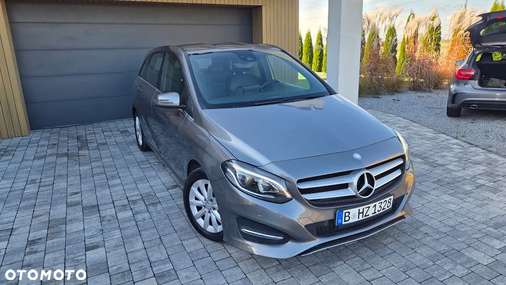 Mercedes-Benz B-Class 2015 photo 3