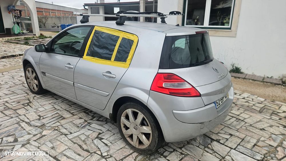 Renault Mégane 1.5 dCi Dynamique Luxe - 4