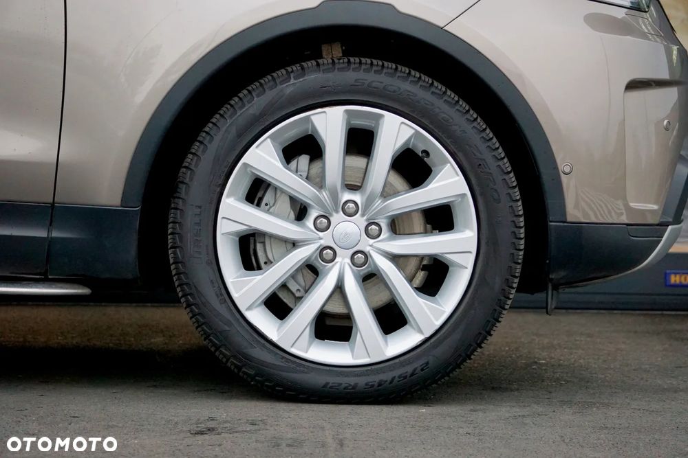 Land Rover Discovery D250 SE - 17