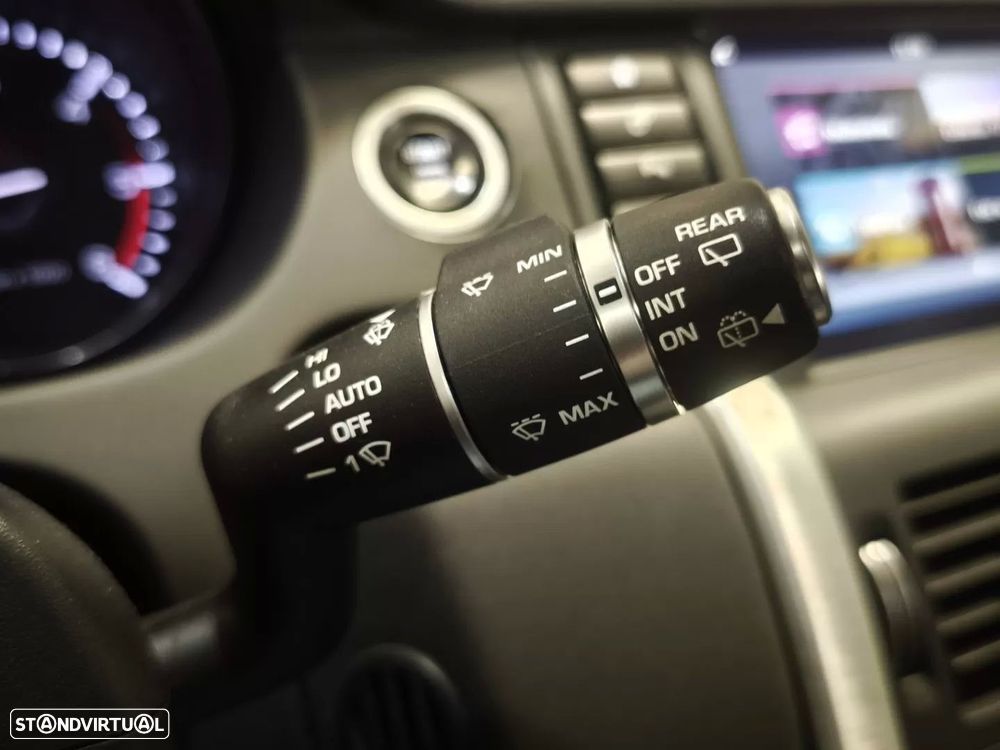 Land Rover Discovery Sport 2.2 SD4 HSE Auto - 38