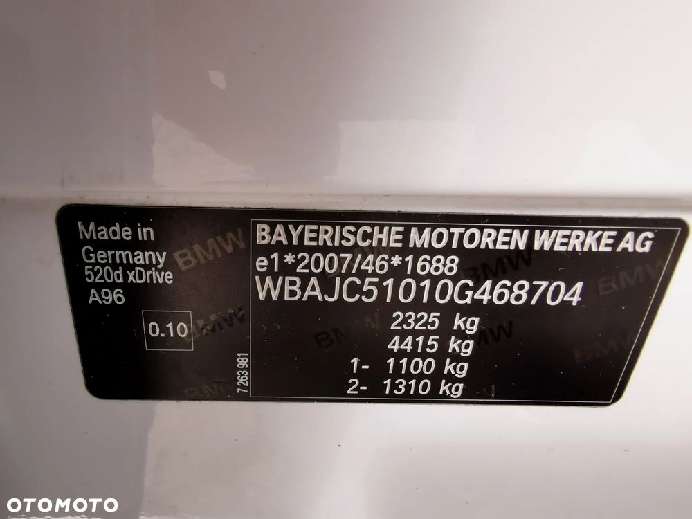 BMW Seria 5 520d xDrive Luxury Line - 35