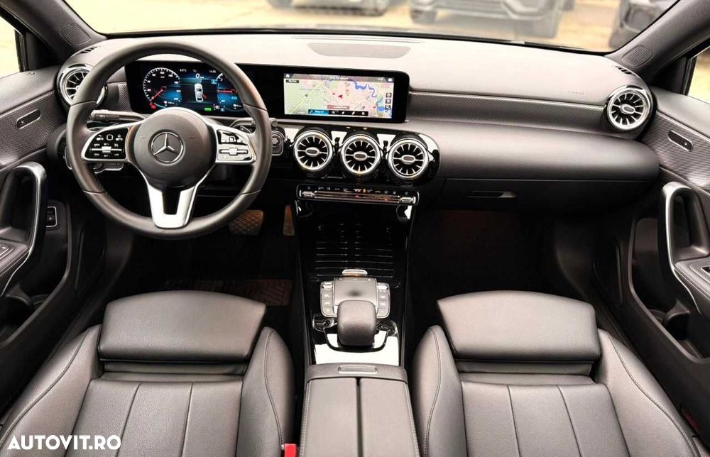 Mercedes-Benz A 250 - 25