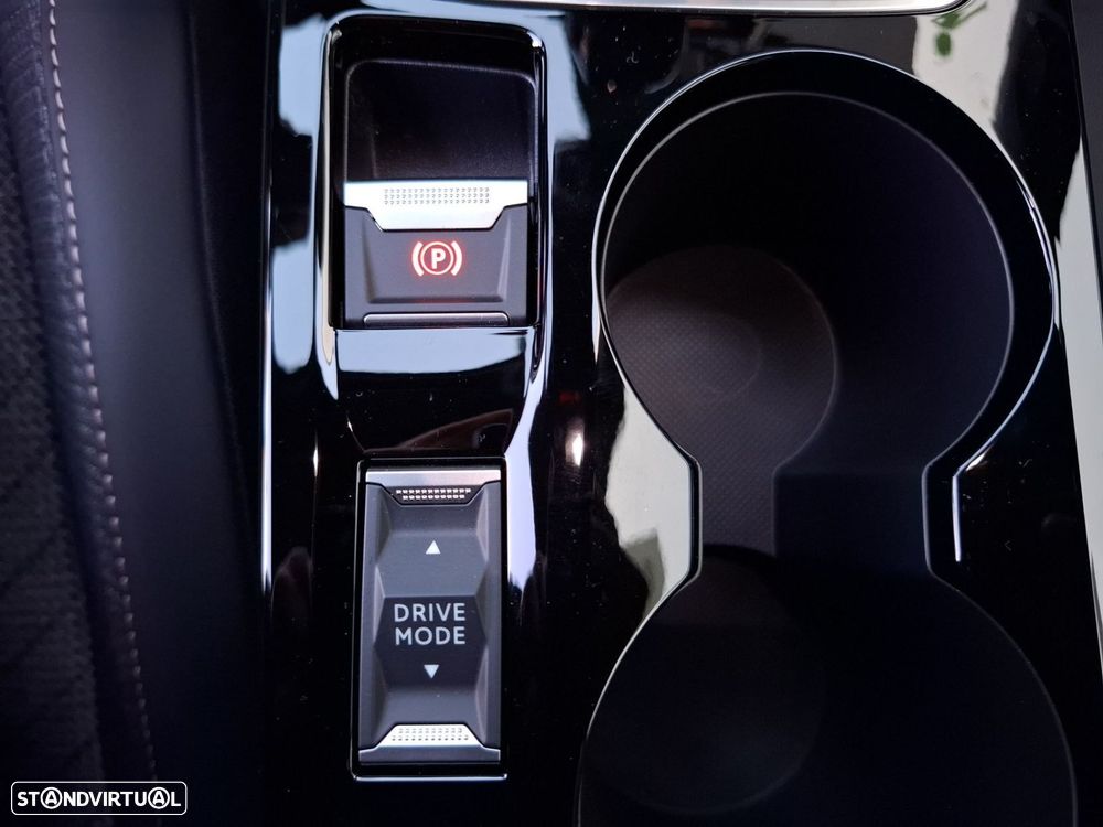 Peugeot 2008 1.2 PureTech Allure - 16