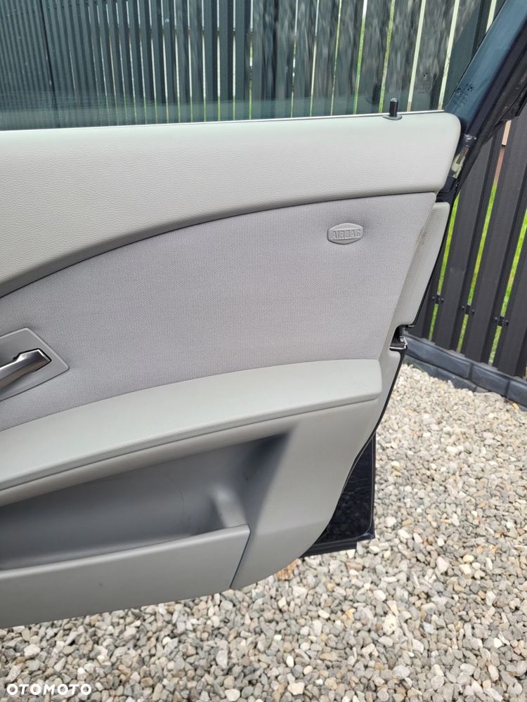 BOCZEK PRAWY PRZÓD PRZEDNI BMW E60 E61 EUROPA SZARY C102 - 3