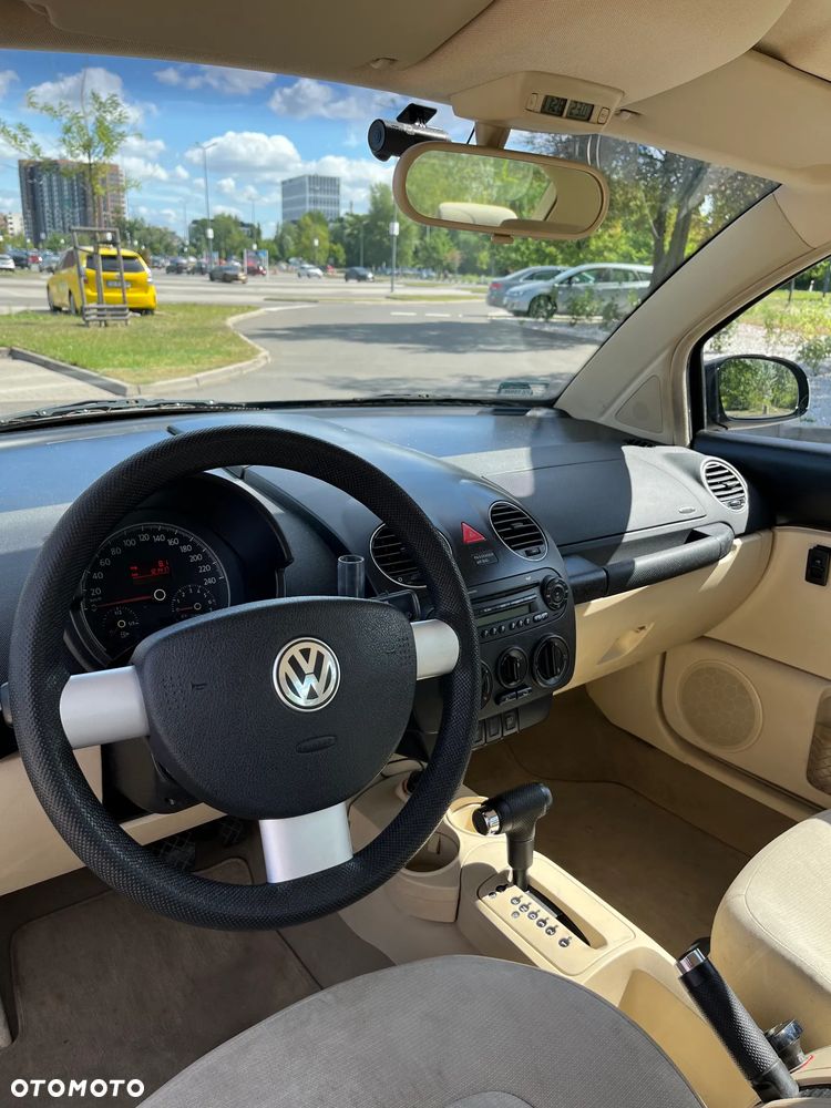 Volkswagen New Beetle - 6