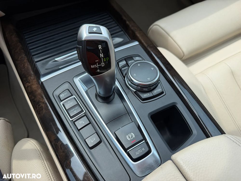 BMW X5 xDrive30d - 13