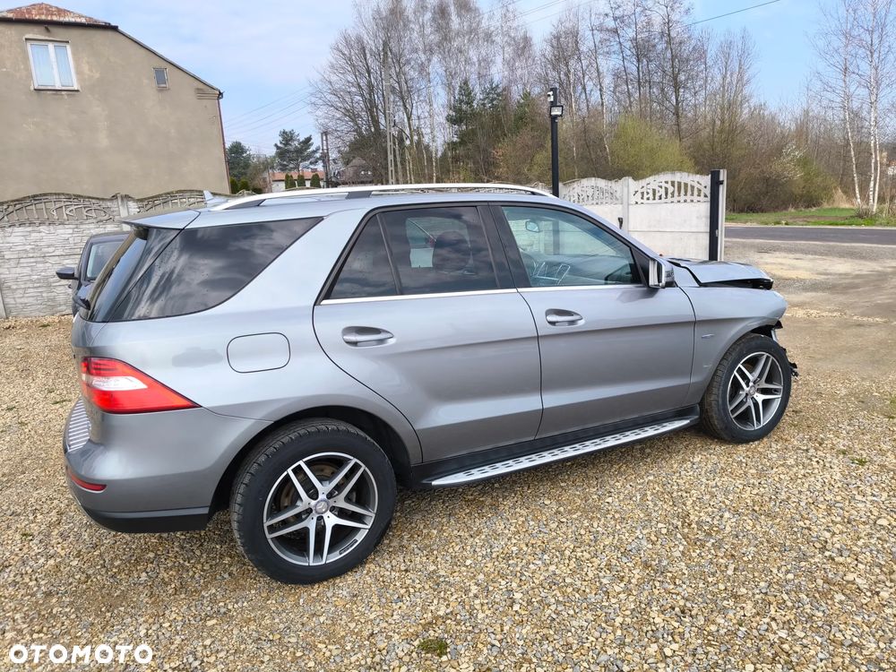 Mercedes-Benz ML - 7