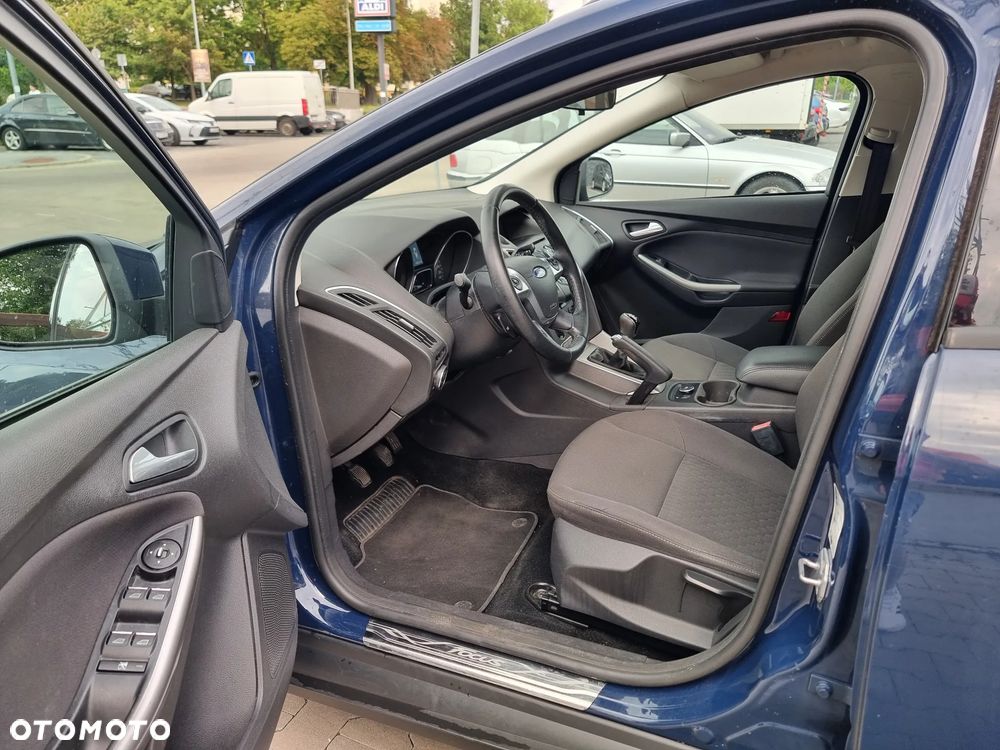 Ford Focus 1.6 TDCi DPF SYNC Edition - 6