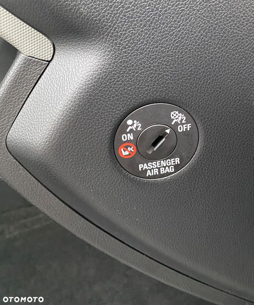 Chevrolet Aveo 1.3 LT - 24