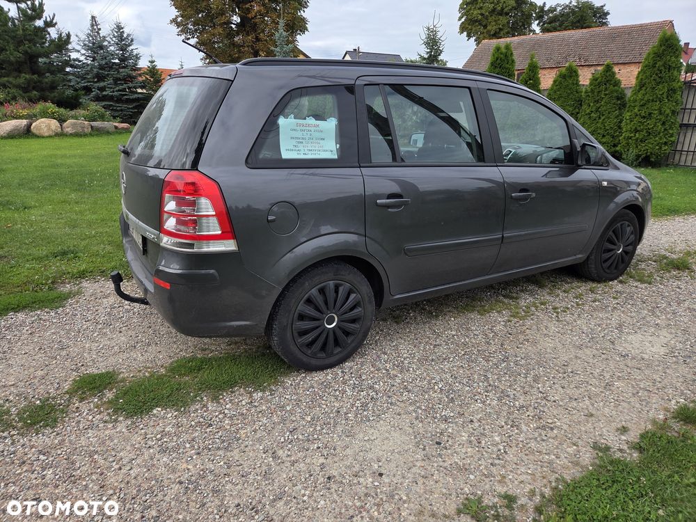 Opel Zafira - 2