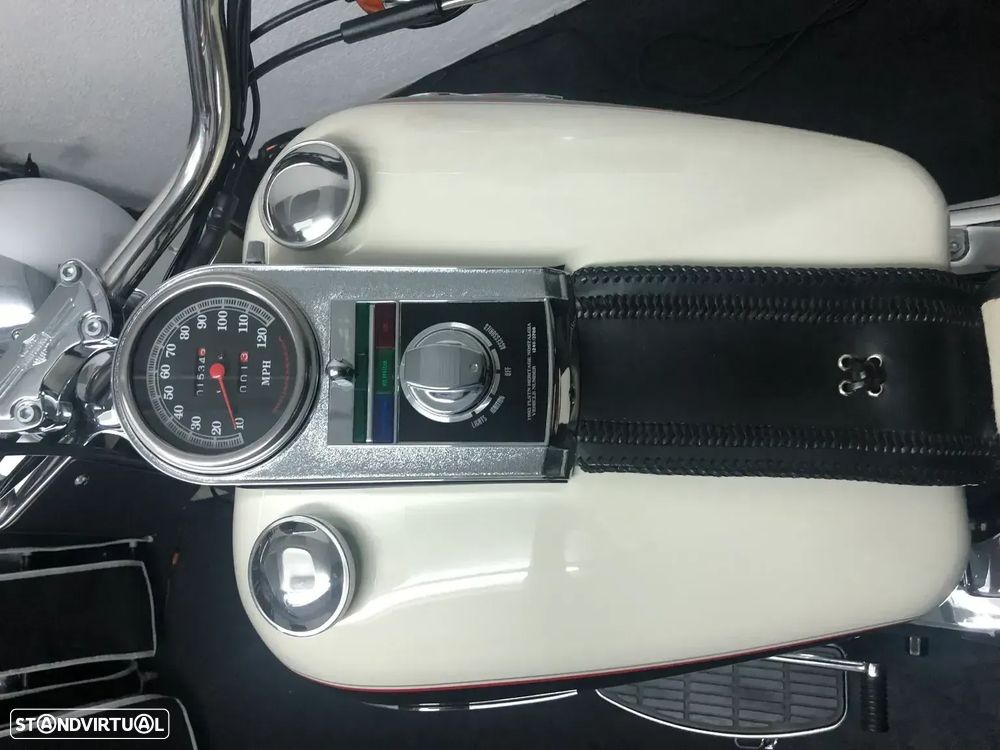 Harley-Davidson FLST FLSTN HERITAGE SOFTAIL NOSTALGIA - 21