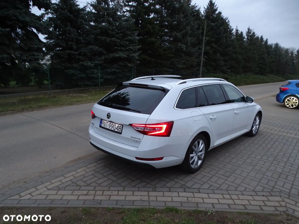 Skoda Superb 2.0 TDI DSG L&K - 3
