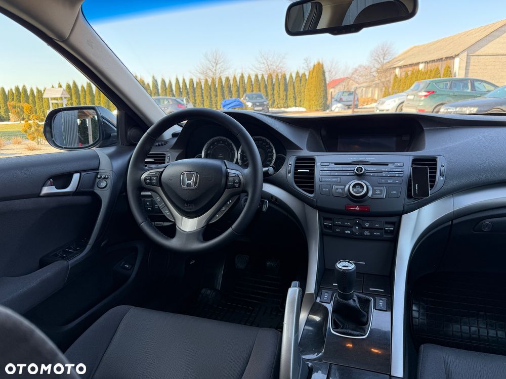 Honda Accord 2.0 Lifestyle - 26