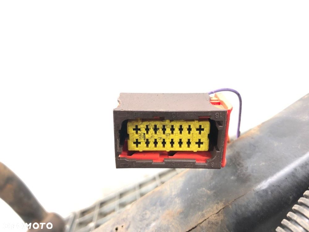 HAK HOLOWNICZY  PEUGEOT 308 SW II (LC_, LJ_, LR_, LX_, L4_) 2014 - 2021 1.6 BlueHDi 120 88 kW [120 - 6