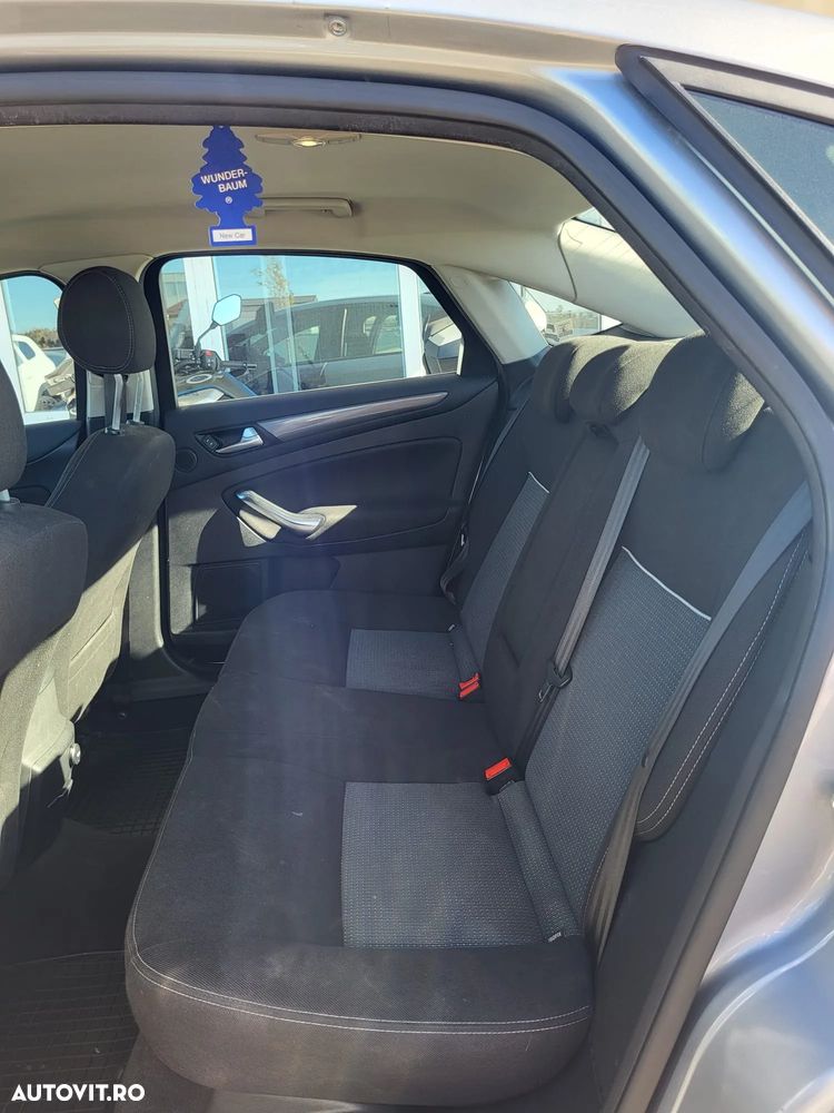 Ford Mondeo 2.0 Duratorq TDCi Powershift Titanium - 13