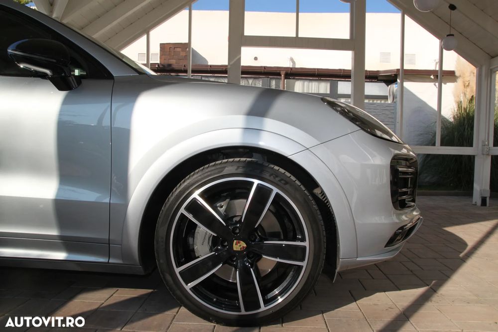 Porsche Cayenne Coupe - 18
