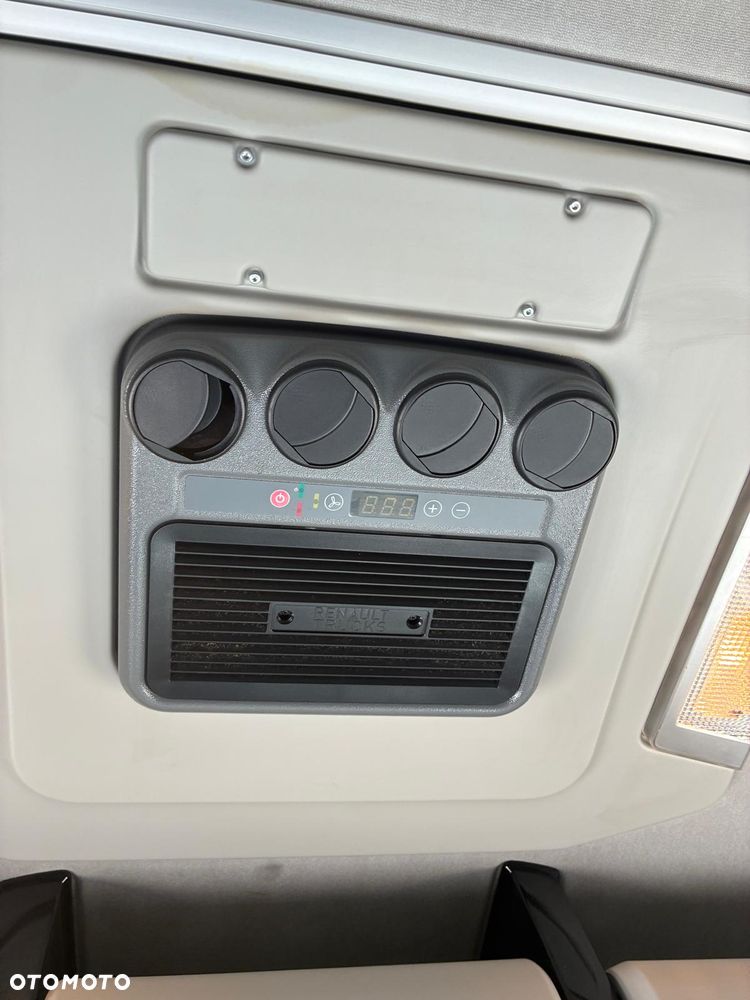 Renault T440 Sleeper Cab ADR - 17