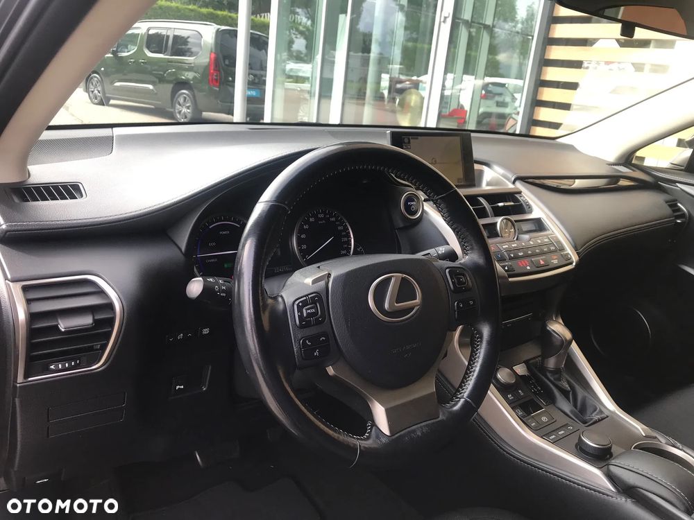 Lexus NX 300h Elite AWD - 23