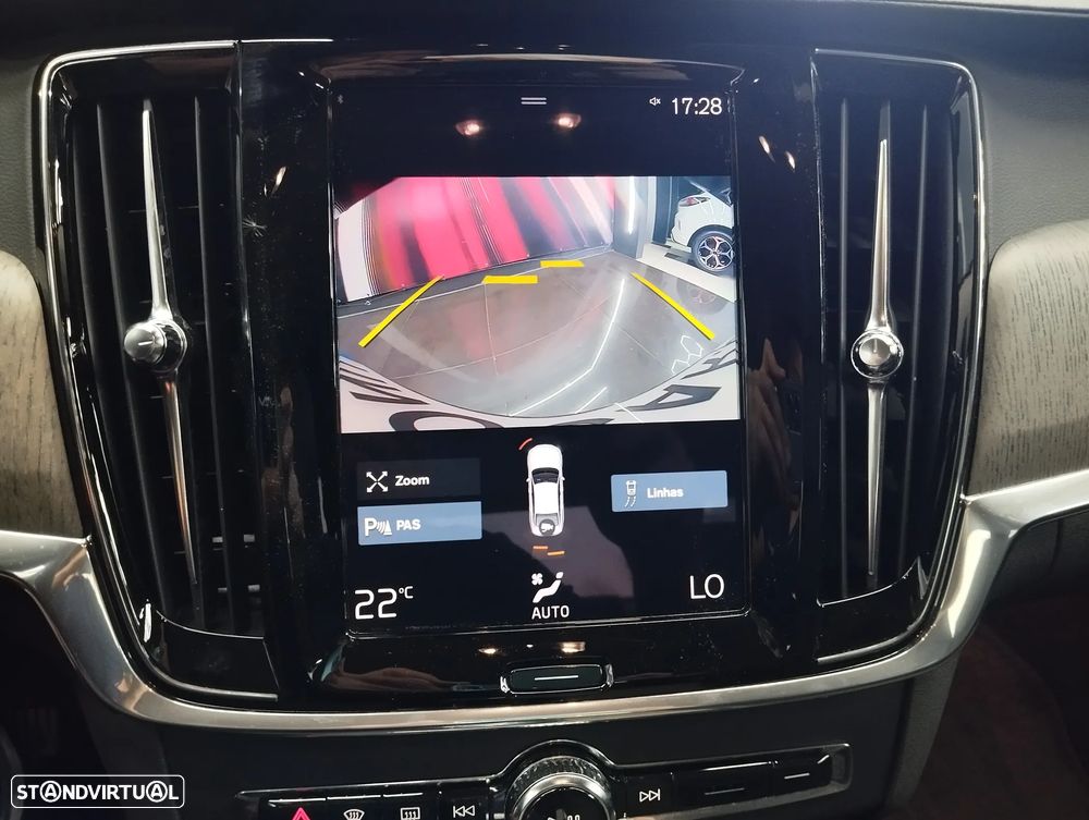 Volvo S90 2.0 B5 Inscription AWD Geartronic - 25