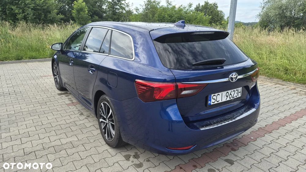 Toyota Avensis 2.0 D-4D Prestige - 4