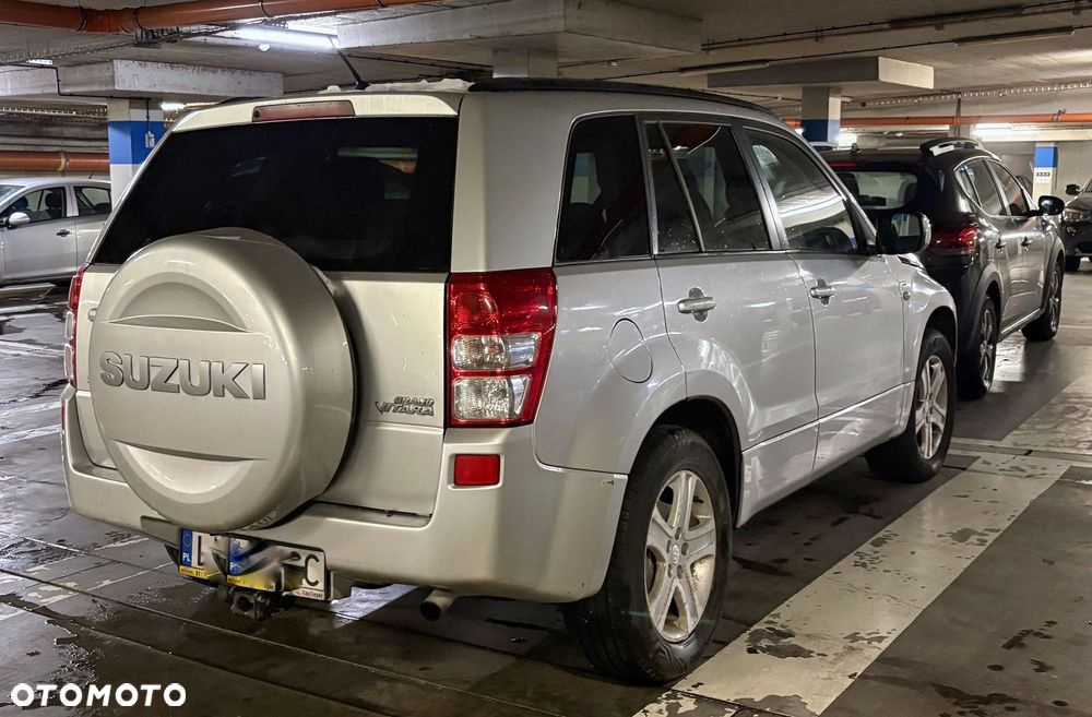 Suzuki Grand Vitara 1.9 DDiS Comfort DPF - 2