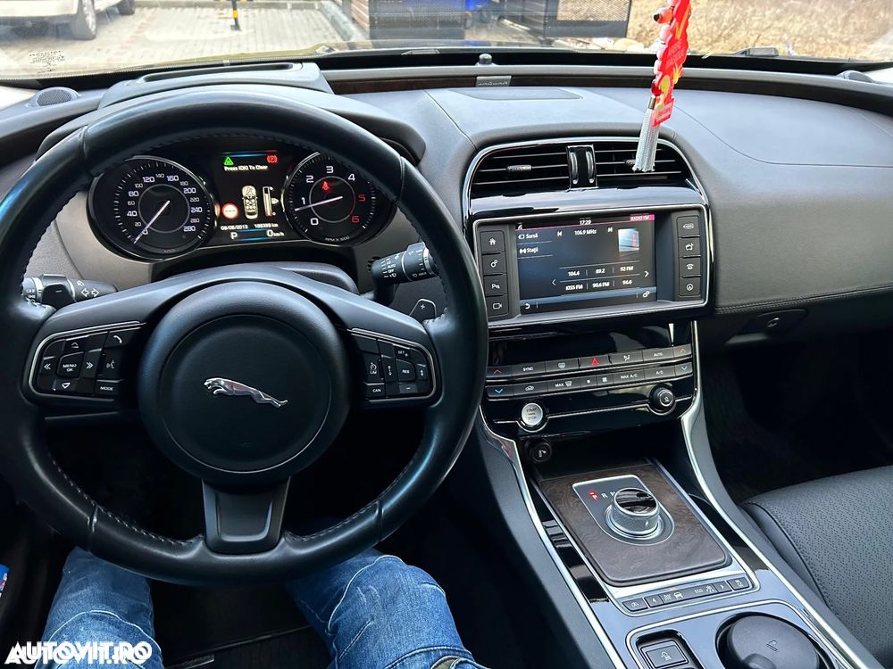 Jaguar XE 20d Aut. Prestige - 1