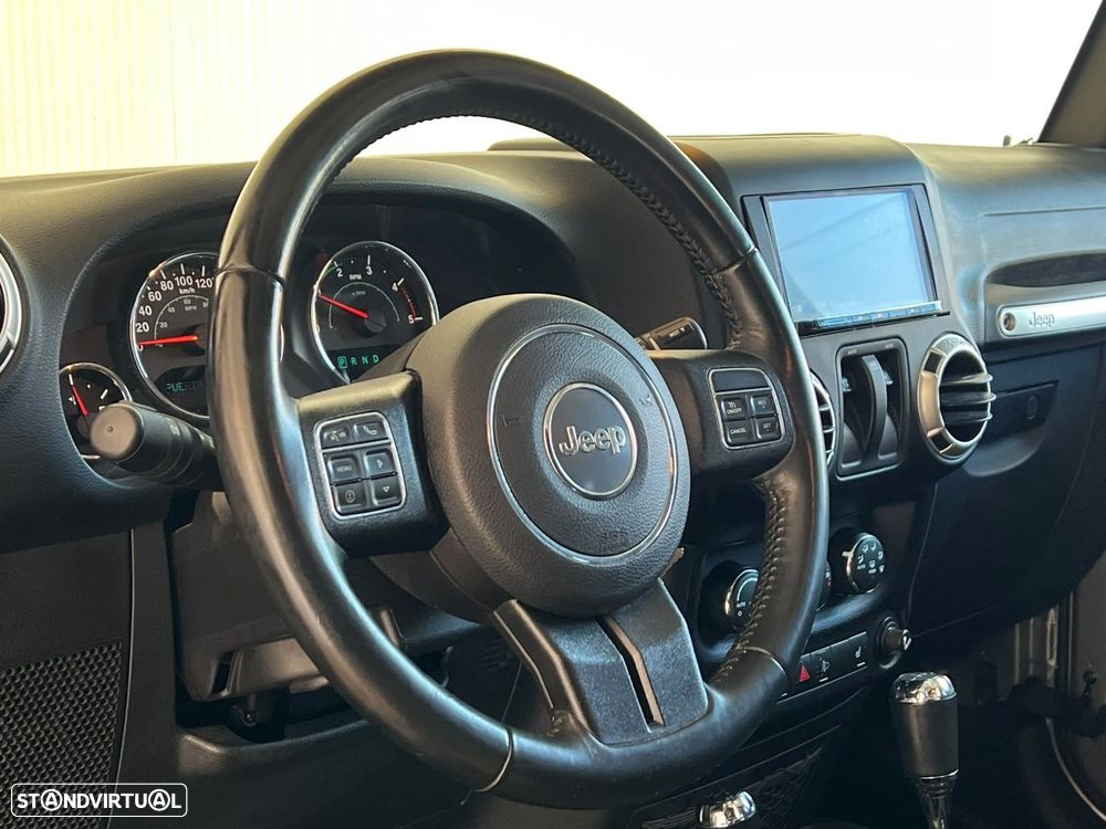 Jeep Wrangler - 15