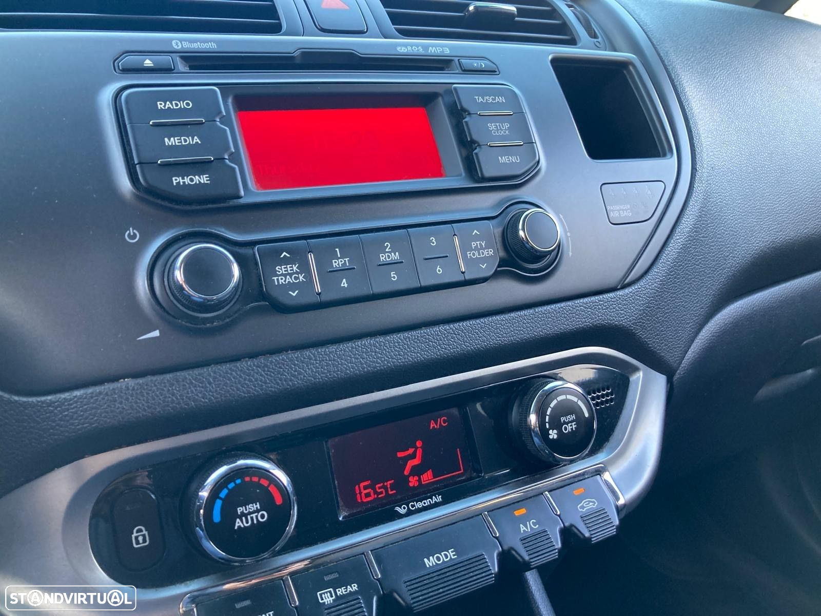 Kia Rio 1.4 CRDi TX Sport - 32