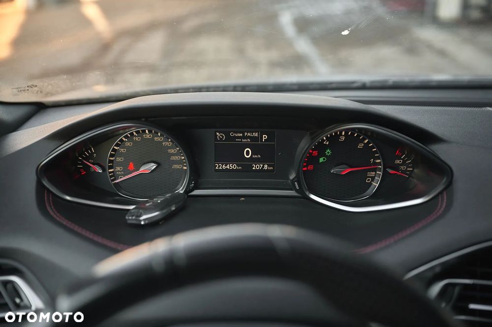 Peugeot 308 - 33