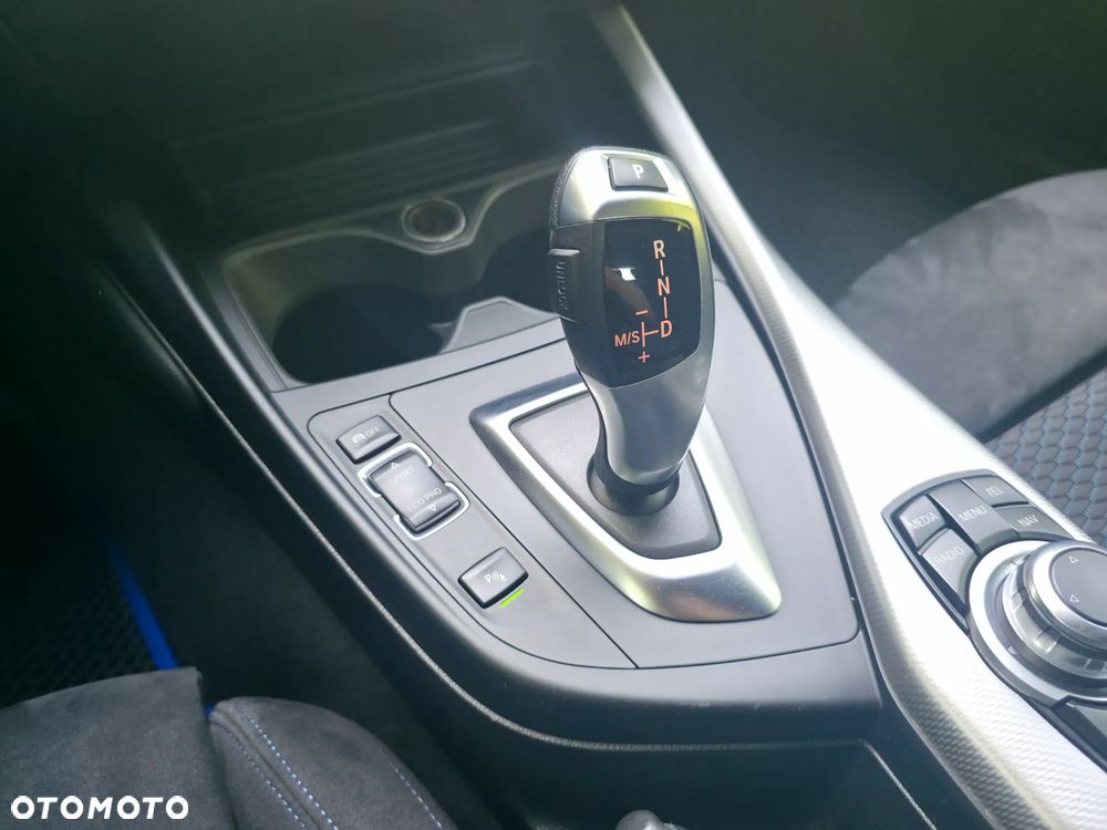 BMW Seria 1 118i M Sport - 16