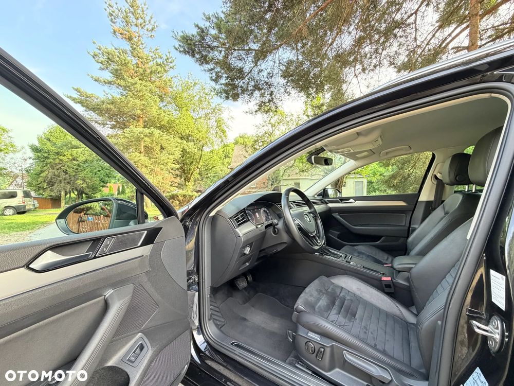 Volkswagen Passat 1.6 TDI SCR DSG - 14
