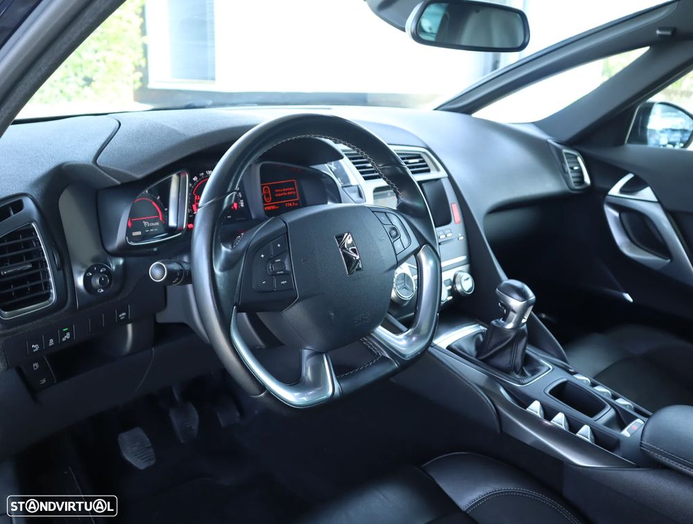 Citroën DS5 1.6 BlueHDi So Chic - 29