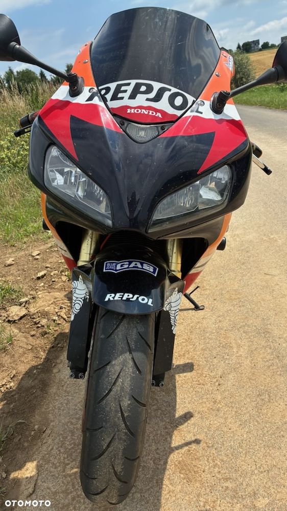 Honda CBR - 3