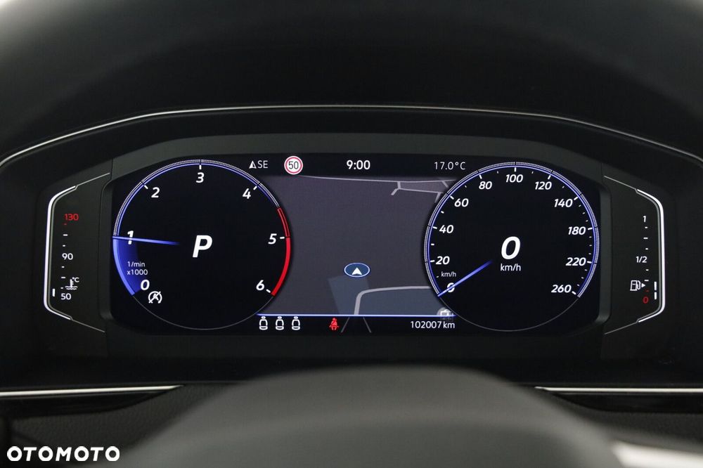 Volkswagen Passat Variant 2.0 TDI EVO Elegance DSG - 17