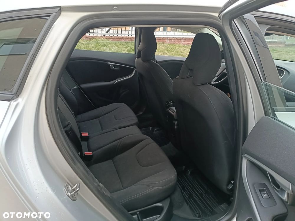 Volvo V40 D2 Kinetic - 8