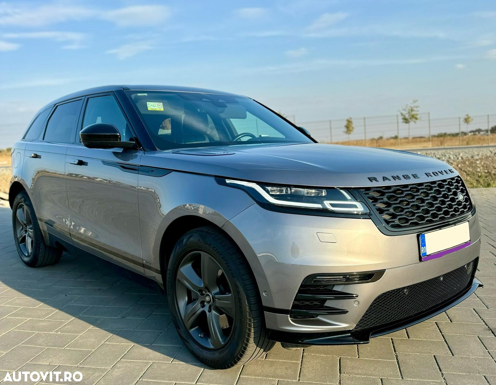 Land Rover Range Rover Velar 2.0 D200 MHEV S - 9